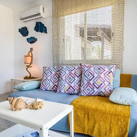 Seawaves 1- Bedroom Apartment Near Meneou Beach Larnaca Exterior photo