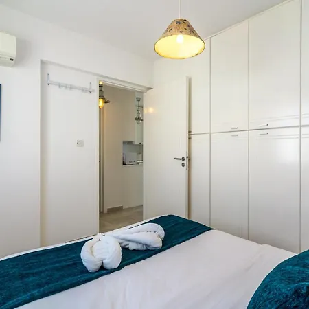Seawaves 1- Bedroom Apartment Near Meneou Beach Larnaca Exterior photo