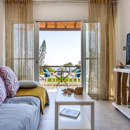 Seawaves 1- Bedroom Apartment Near Meneou Beach Larnaca Exterior photo