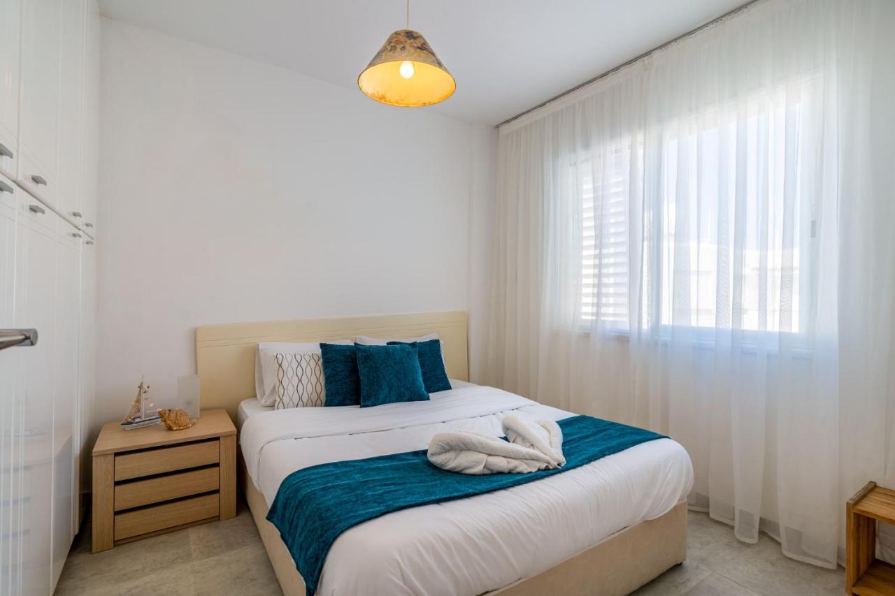 Seawaves 1- Bedroom Near Meneou * Ларнака